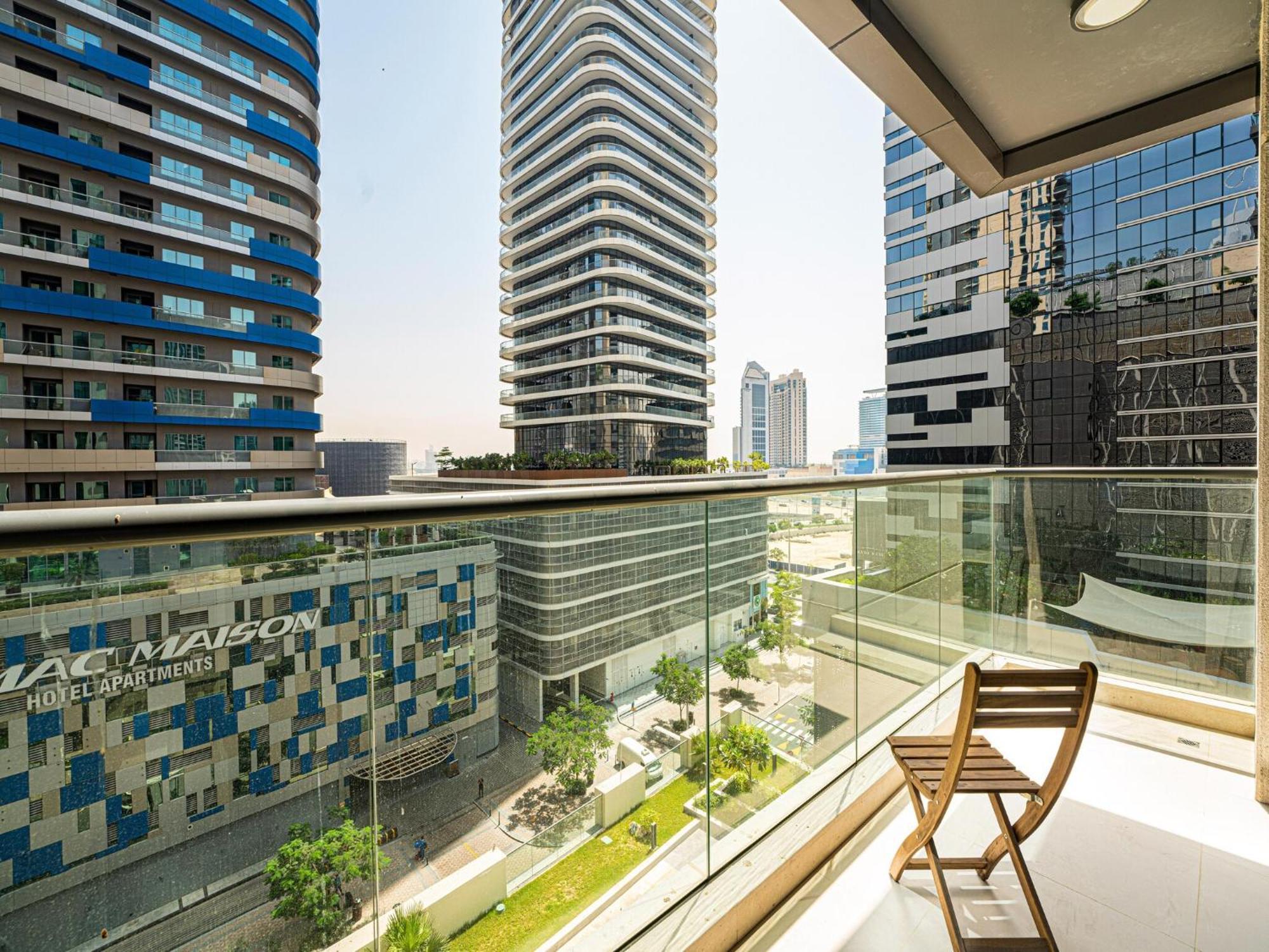 Luxe Apartments Near Dubai Mall Burj Khalifa Pool Gym Parking Exterior foto